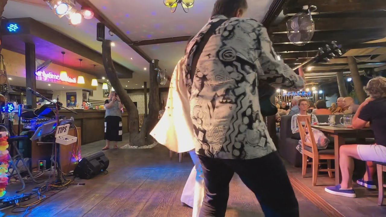 ELVIS LIVE IN SUNNYBEACH