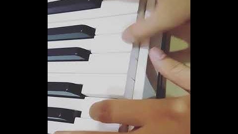 Anh Tú đệm đàn cho Diệu Nhi hát nè mn ...🥰🥰 c Nhi hát nghiêm túc cũng hay lắm nha 💯