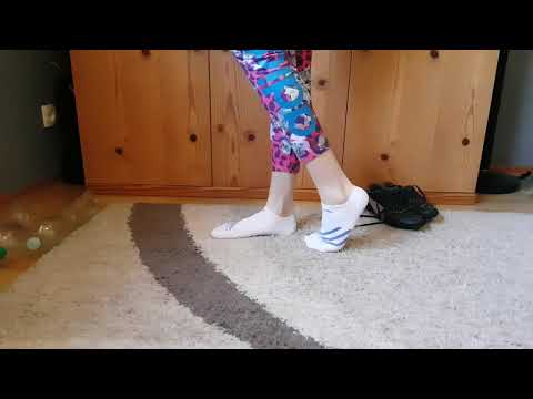 Crush Plastic bootles with Puma Sela Diamond and socks crush fetish ASMR Recycling #CRUSHFETISH_8989