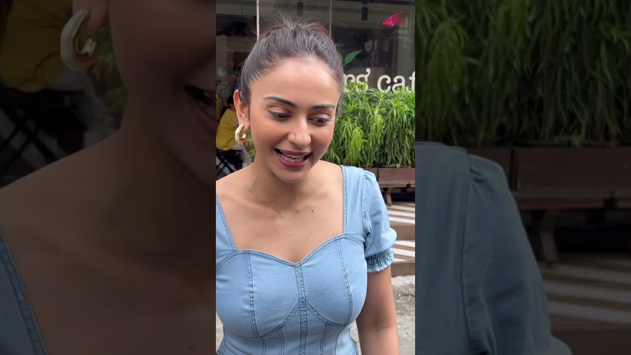 Rakul Preet Singh Spotted Post Lunch In Bandra 