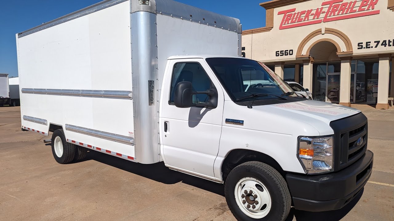 2018 FORD E-350 former PENSKE box truck for sale