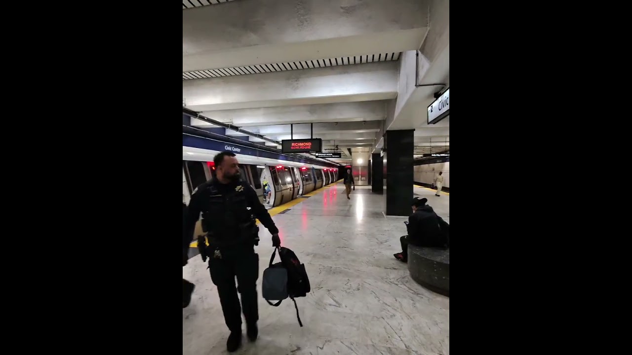 Black Friday Railfanning at Civic Center 