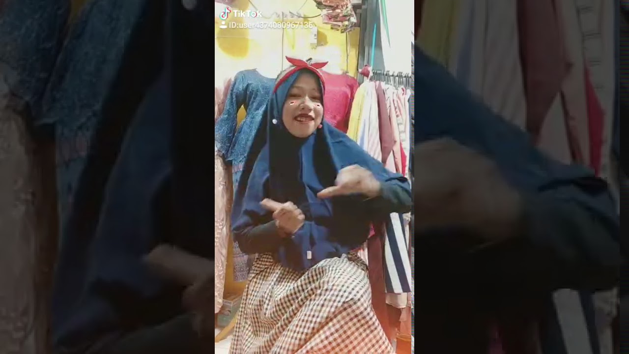 Goyang 2 jempol 17 Agustus