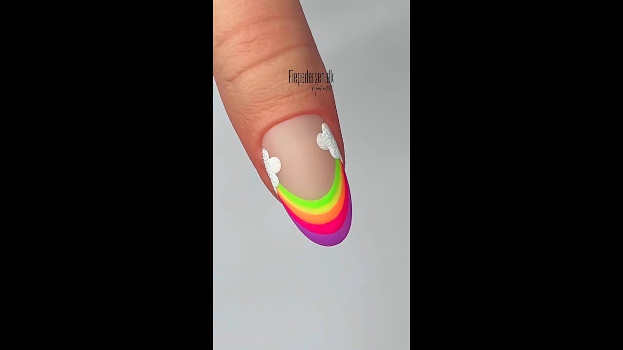 St. Patrick’s Day Nail Inspo