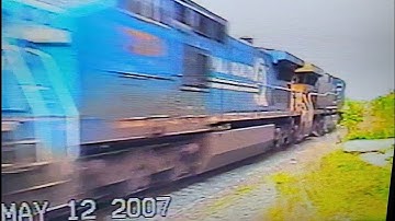 May 2007 Berea Ohio - CSX Q108 or Q110 - AC6000CW #693 K5LA!!! & ex. Conrail C40-8W - 60MPH!!!!!