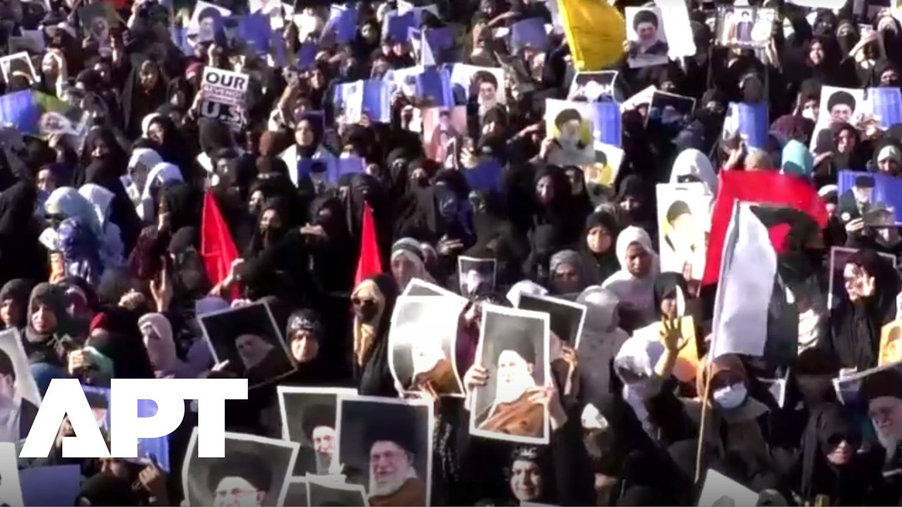 Тысячи людей вышли на митинг в Пакистане в поддержку Ирана на фоне эскалации войны между США и Из...