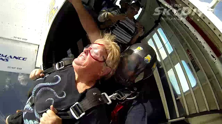 Lee Ann Hutton's Tandem skydive!