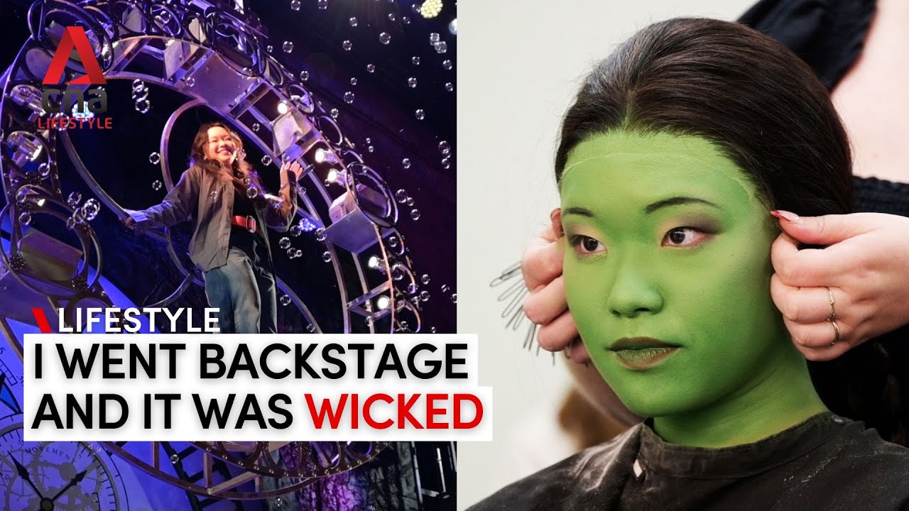 Backstage tour of Wicked in Singapore with Elphaba and Glinda