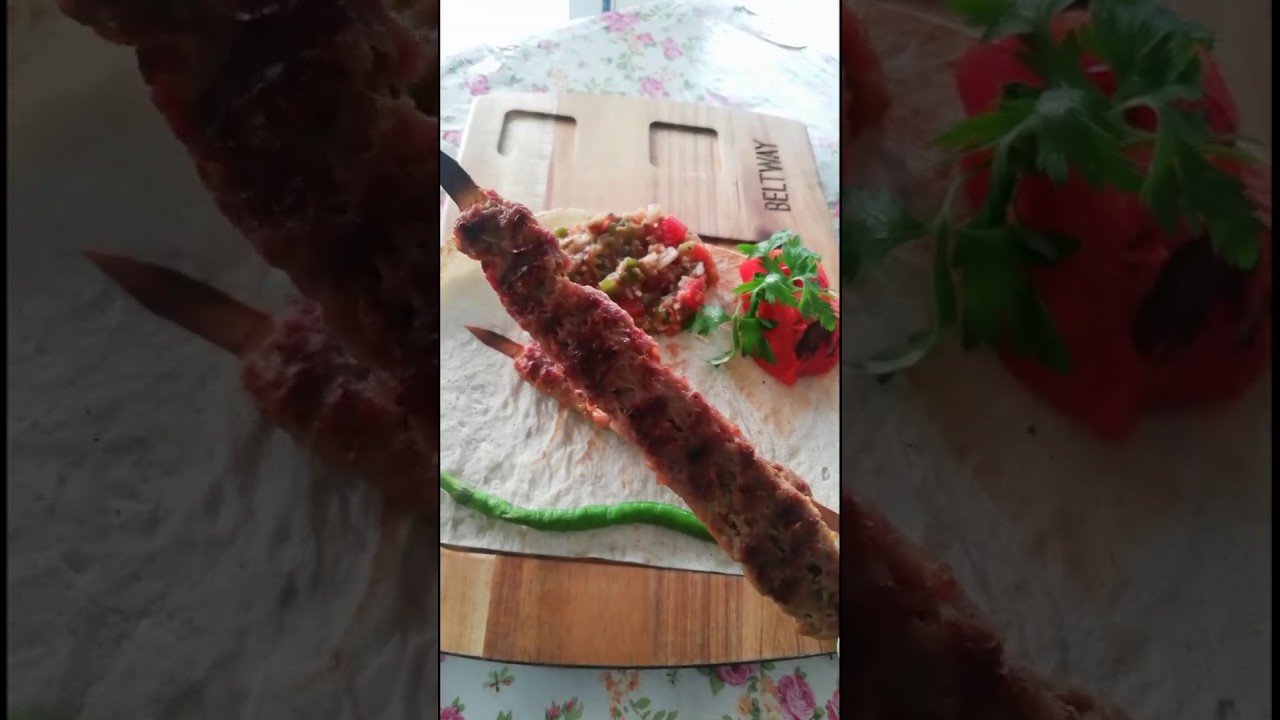 Anadolunun vazgeçilmez lezzetlerinden olan pratik ve lezzetli Adana Kebap.????