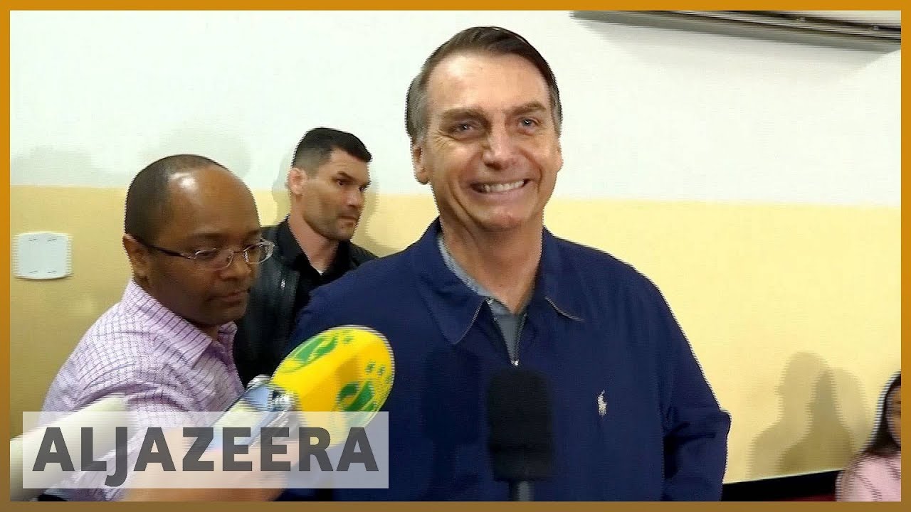 كوبا تسحب أطباءها من البرازيل بعد تهديدات بولسونارو | الجزيرة الإنجليزية