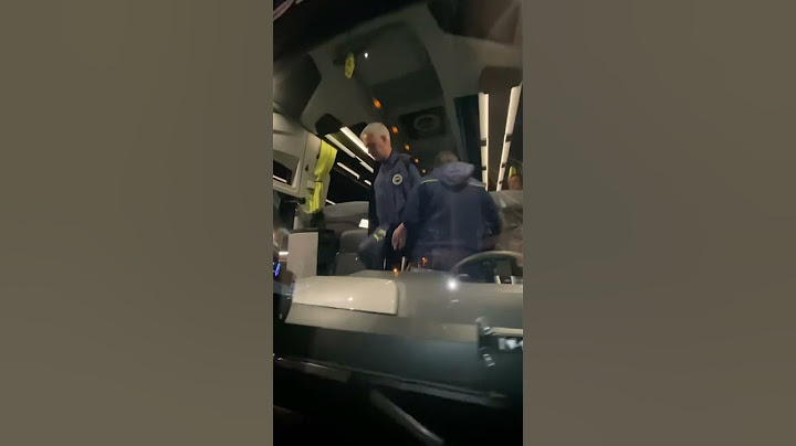 Mourinho maç sonunda önce takım otobüsüne bindi, daha sonra fikir değiştirip kendi aracına geçti.