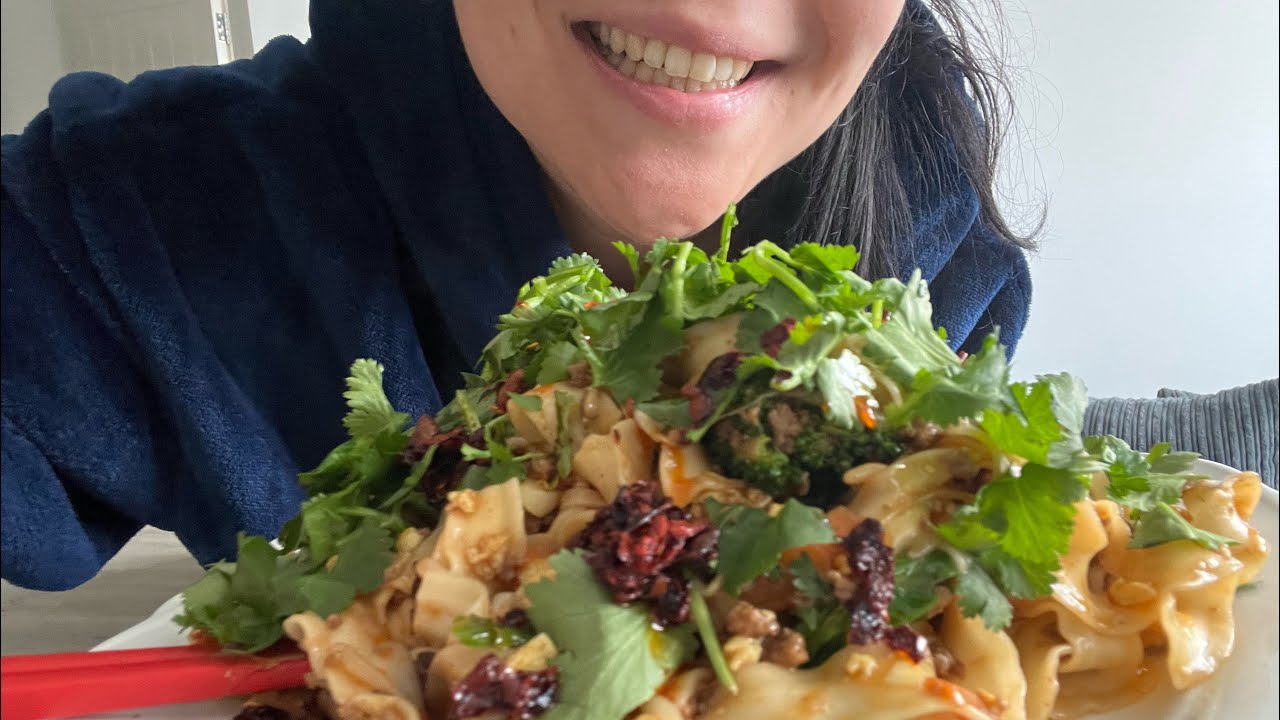 ASMR MUKBANG CHOW-MIEN WITH EGGS, GROUND BEEF AND VEGGIES | FOOD FOR THOUGHT TALK AT THE END