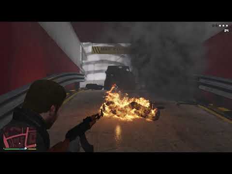 GTA 5 - Parking Lot Gang Shootout + Six Star Escape