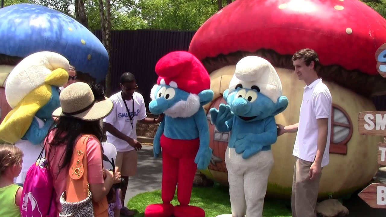 the smurfs 2 characters smurfette clumsy papa smurf at six flags six flags characters