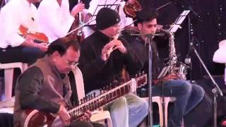 Download lagu chal kahin door chal kahin door