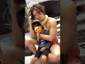 甥っ子？をだっこするパンイチ藤井風さん🩳