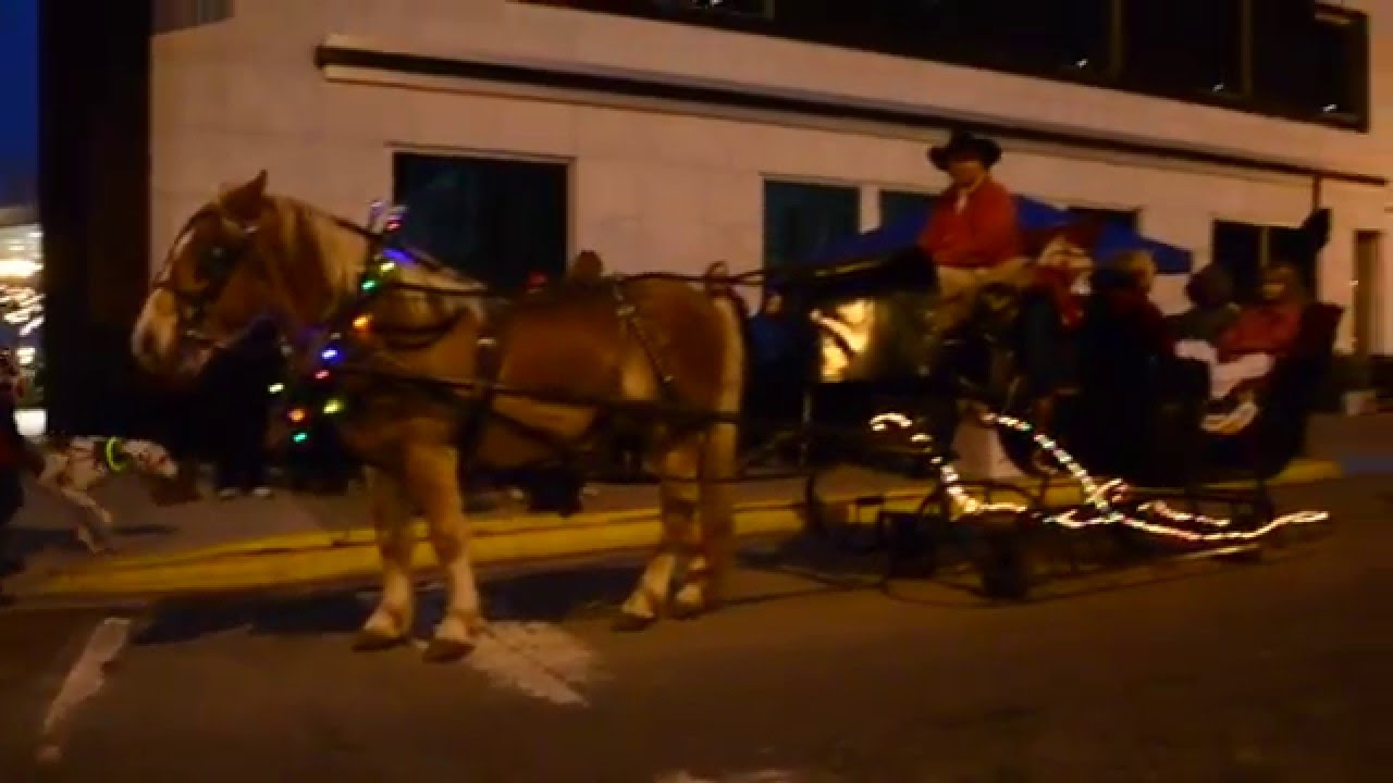 Warsaw Celebrates Hometown Holly Days