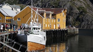Lofoten attractions - Flakstadøya island - Nusfjord, Vareid