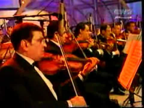 ديانا حداد اللي في بالي ليالي دبي 2005