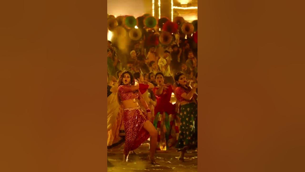 Ra Ra Reddy I’m Ready Song Anjali Dance | Macherla Niyojakavargam |Nithiin, Anjali | Tollywood Talks