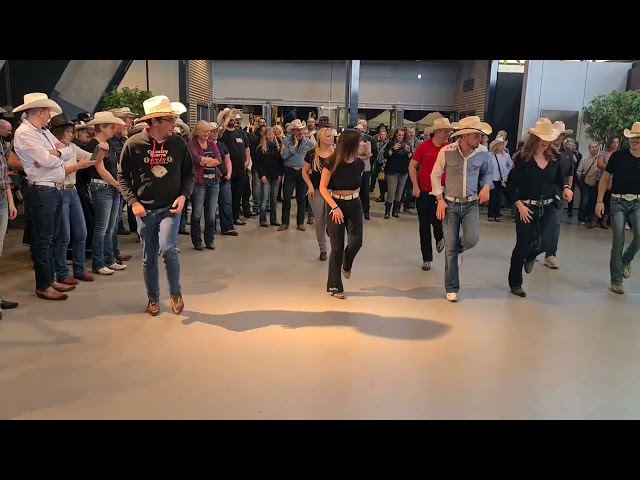 Feel The moment Catalan Style Line Dance class=