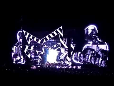 Robbie Williams - Freedom (Tribute to George Michael) Prague .. Robbie Williams - Freedom (Tribute to George Michael) Prague ..