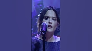 Zero 7 & Sophie Barker performing ‘In The Waiting Line’ #altmusic #zero7 #sophiebarker #joolsholland