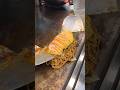 高速で完成させていくぼっかけオムそば！濃いめのタレが絡む麺と半熟オムレツの相性が抜群すぎる【長田本庄軒：東京西葛西】