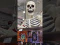Esqueleto Gigante #esqueleto #halloween2024 #costco #shorts