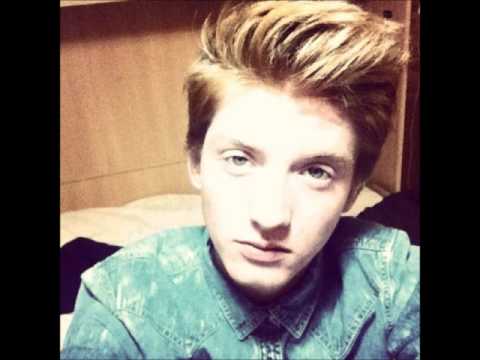 Toxic - Britney Spears (Cover by Elliott)