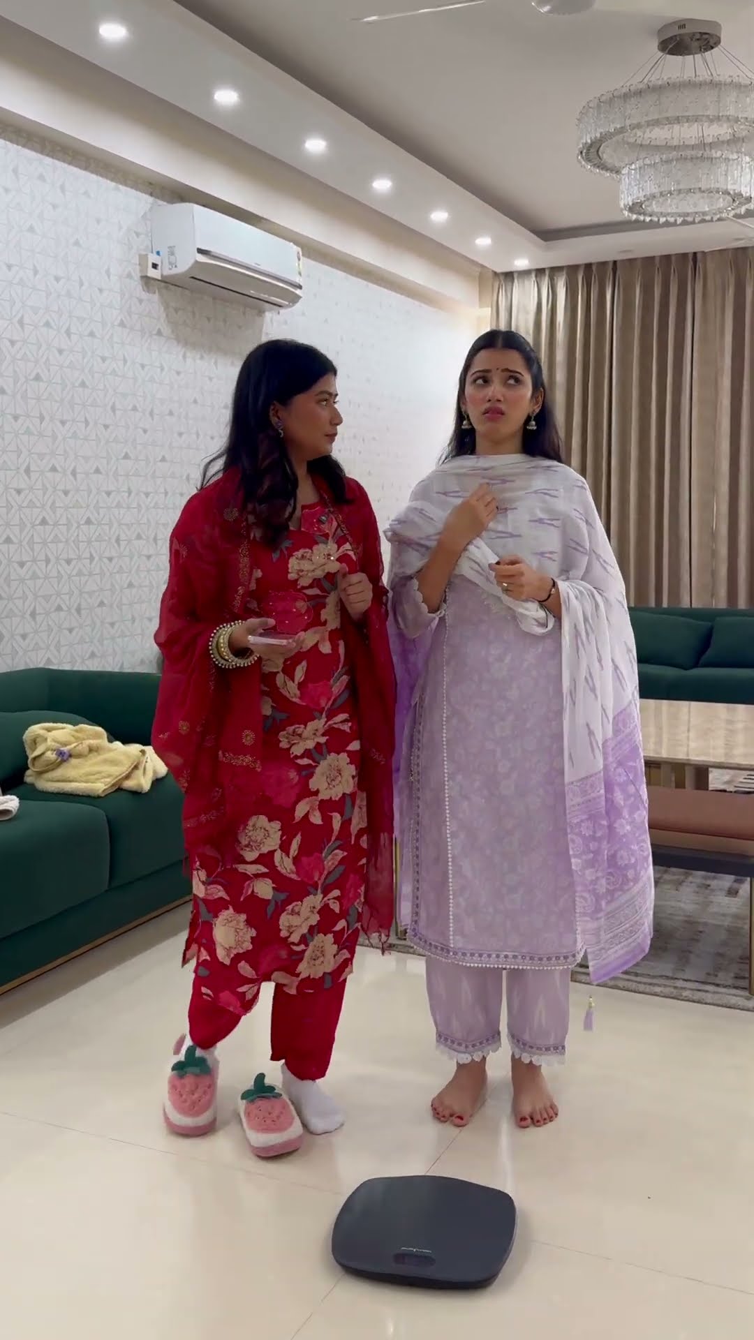 Weight Weight Ki Kahani ? #funny #comedy #trending #neetubisht #youtubeshorts