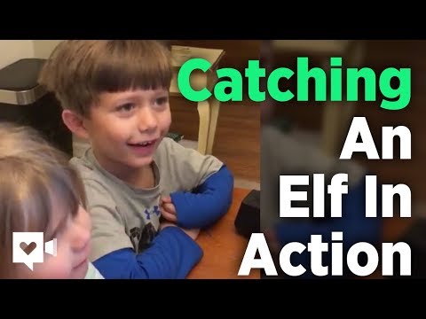 kids-catch-elf-on-shelf-leaving-house