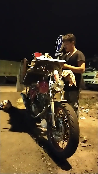 ngopi di pinggir jalan
