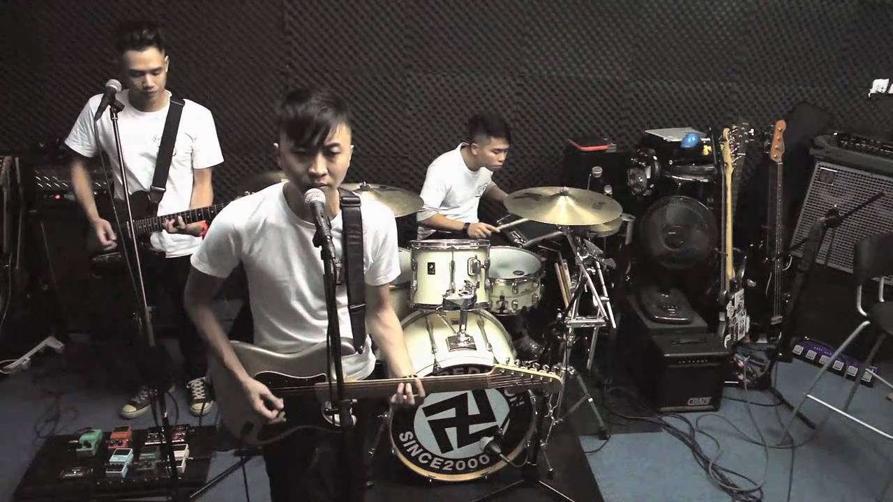 Watch REDNOON - 紅心十 (LIVE VERSION) on YouTube Watch REDNOON - 紅心十 (LIVE VERSION) on YouTube