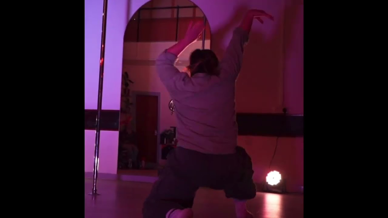 Nicole  Tait Show reel 25