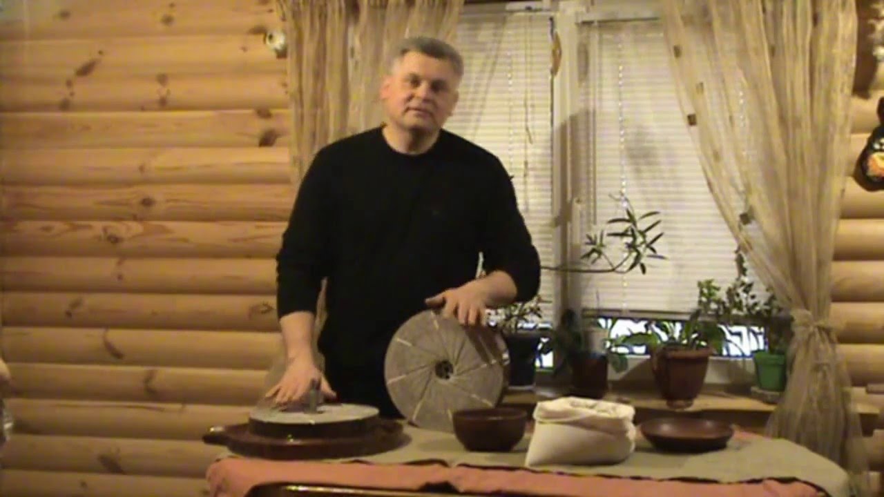 Ручная мельница с регулировкой помола из натурального гранита  Конструкция и инструкция пользования