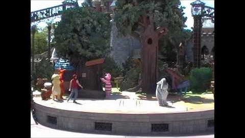 Winnie l'ourson et ses amis / Winnie the pooh and friends too!