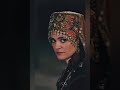 خوف اورهان من غيرة وغضب هولوفيرا الاميرة هولوفيرا على اغنية نضرة بالاشارة