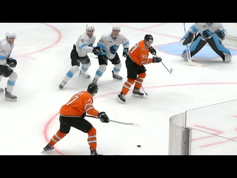 Butuzov uses slapshot to score