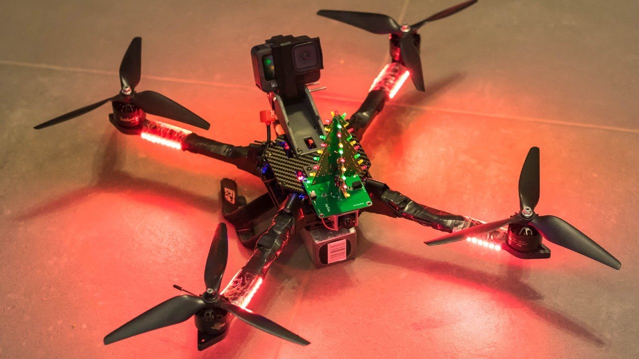 Christmas tree drone 🎄🤣 - YouTube