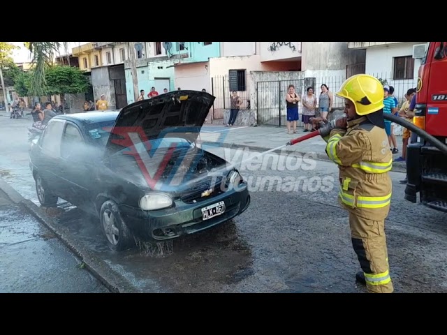 CONCEPCIÓN | Pudo ser tragedia: Una familia se llevó un gran susto al incendiarse su automóvil