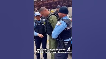 Chicago PD locks up ICE agent 🤣🤣🤣