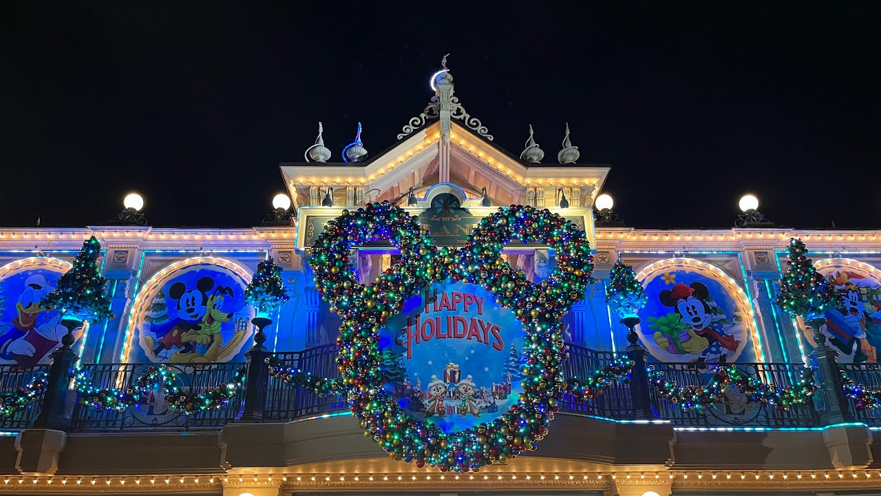 disneyland-paris-disneyland-park-enchanted-christmas-december