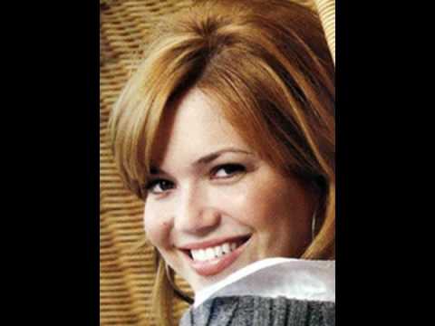 Mandy Moore- Love to Love Me Back