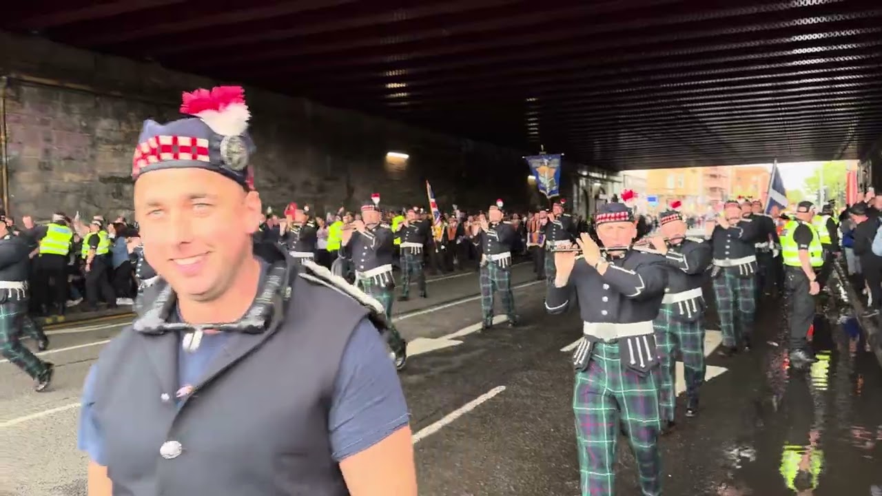 Battle of the bridge 2025 and it does not disappoint, utter bedlam.