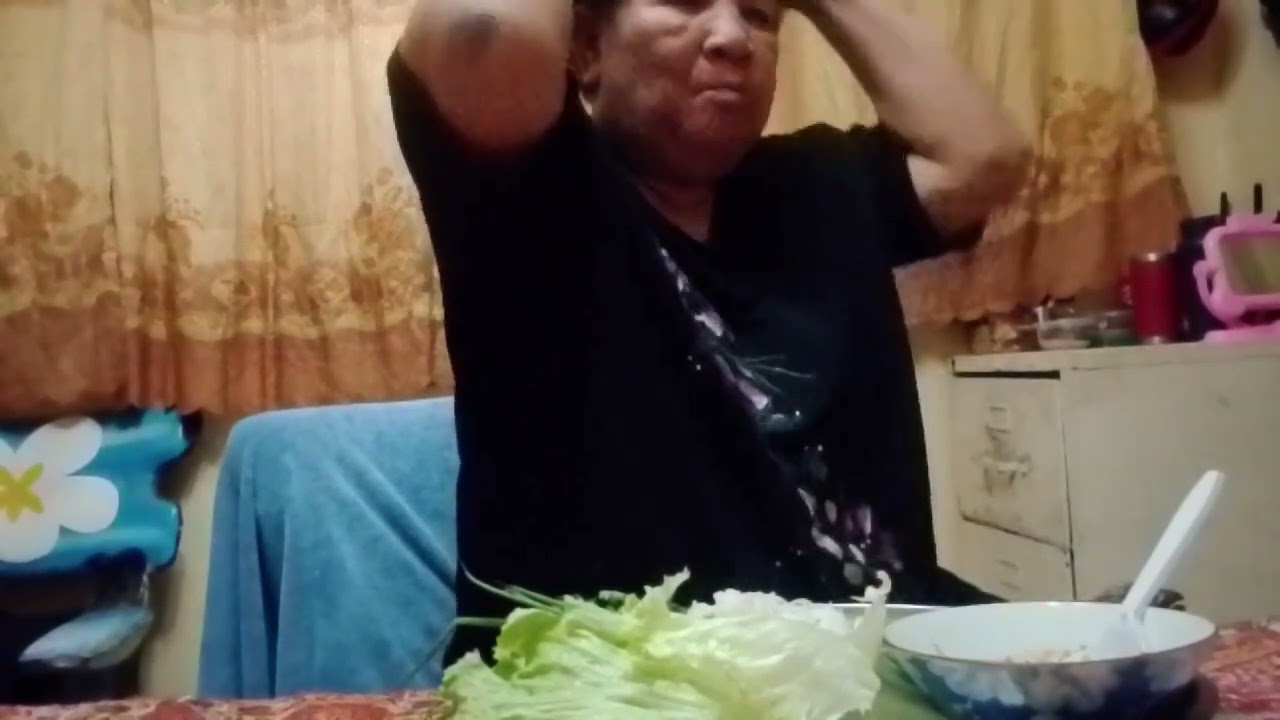 อาหารเย็นค่ะเมี่ยงปลาทูค่ะแซ่บๆ