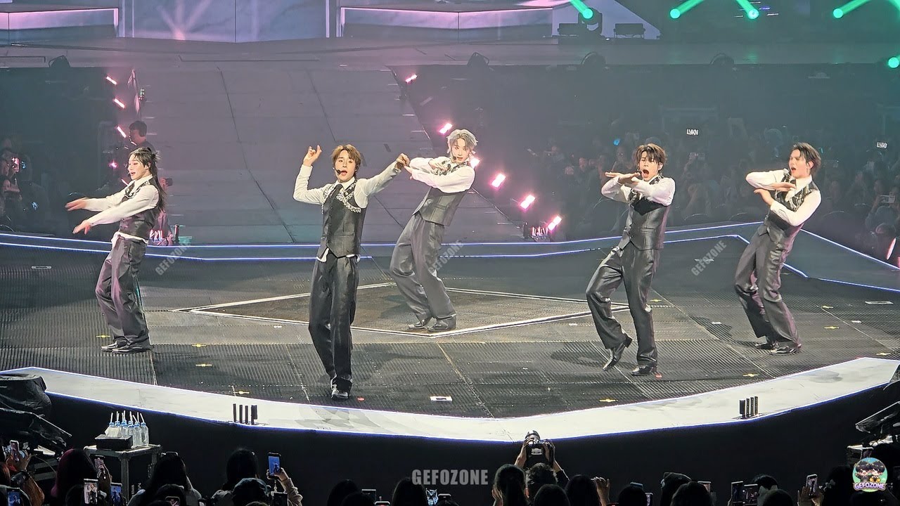 เลิกกับเขาเดี๋ยวเหงาเป็นเพื่อน (MAY I?) - LYKN 🐺❤️ #LYKNDuskAndDawnConcertD1 #LYKN #ImpactArena