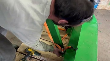 How to remove your Little Buck Loader from the pallet