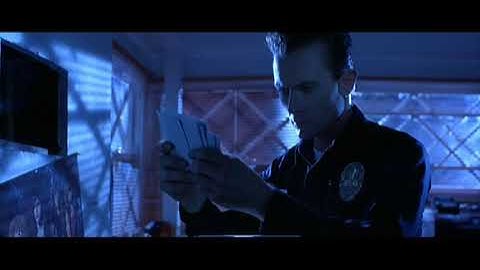 T-1000 searching John