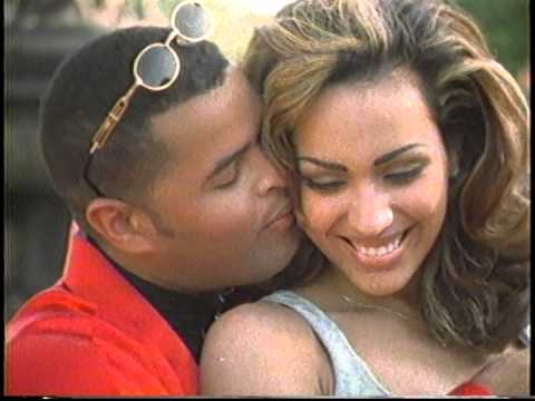 Watch the video for Cupido Me Flecho